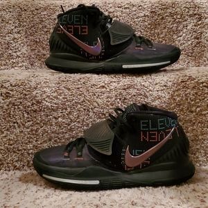 BACK TO SCHOOL...Gently used Kyrie Irving Men's shoe